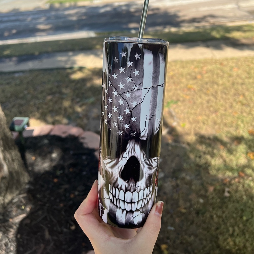 We the people skull 20oz stainless steel tumbler with metal straw